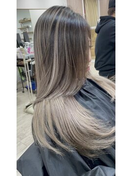 ジゼル(gisele) (小山)バレイヤージュ