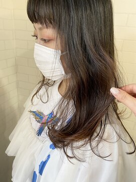 ラシル バイ レストプラス(racil by rest plus) オン眉で少しずつ個性的ロングスタイル