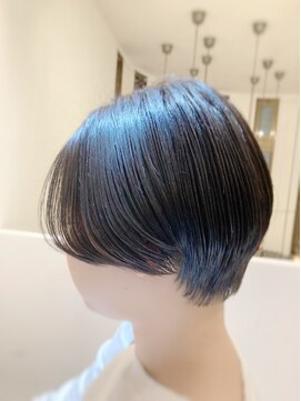 ローレルバイアイリス(Rourel by ailis) 20代/ショート/カラー/前髪/前髪カット/池袋駅
