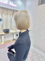 ロンド レア 天神大名店(Lond Le’a)&nbsp;天神大名ダブルカラーケアブリーチハイトーンブロンドベージュ