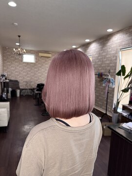 オンアンドオフ ON and OFF ピンクベージュ