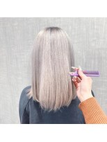 ロサ ファイブヘアー(Rosa..5Hair)&nbsp;寒色系カラーが好きな人必見！ホワイトシルバー！