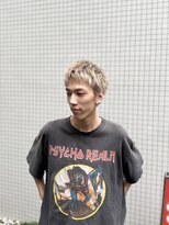 イントロバイフィーネ 渋谷(INTRO . by Fi-Ne) 【INTRO./渋谷】スパイキーショートハイブリーチダブルカラー