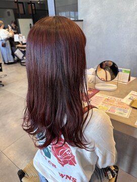 アチーブリス(achieve Liss) ワインレッドカラーデザインカラーゆるふわウェーブロング