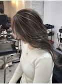 マチルダボブ前髪ハイライトグレージュ