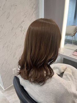 ビームズ ヘアー ブラン(Bee ms HAIR Blanc+) くびれ風巻き髪ベージュカラーブリーチしない透明感カラー