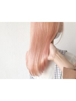 《青山人気店出身Stylist在籍》数百種類のカラー剤を研究した知識であなたのなりたい色を叶えます！