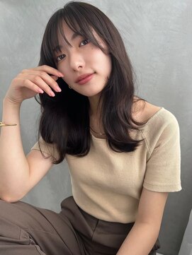 リス バイ ソヨン(Lis by SOYON) 大人/小顔/レイヤーカット/シースルーバング/黒髪/ネビージュ