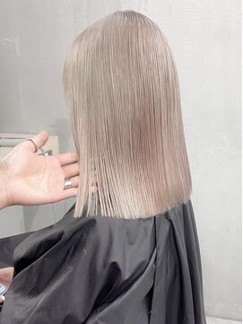 ギークス(GEEKS) 【GEEKS渋谷】ホワイトベージュ/伸ばしかけ/ハイトーン/ブロンド