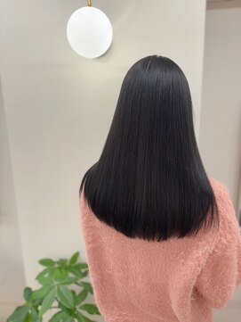 ロウ 町田(ROW) 働く大人女性の為のカット×カラー【ROW町田】