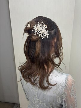 カチモリハーフアップアレンジ