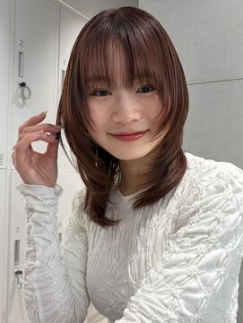 トリッカ シブヤ(TRICCA SHIBUYA) ミディアムレイヤー/暖色カラー/ツヤ/艶髪/顔周りカット/渋谷