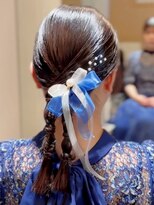 フォーエス(4S)&nbsp;ツインタイト編み下ろし　～結婚式お呼ばれヘア～