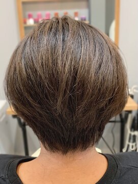 グラッシー センター北店(GLASSI) 【GLASSI】大人かわいい小顔ショート★デザインカラー★髪質改善