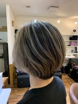 テトラ ヘアー(TETRA hair) ショートボブ×コントラストバレイヤージュ