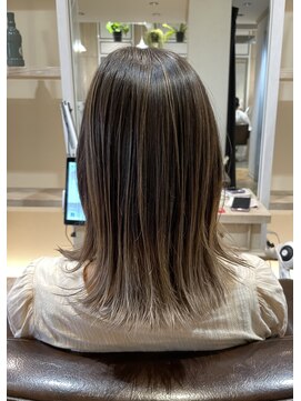 ビーエリア 本店(BE AREA) バレイヤージュ風カラー