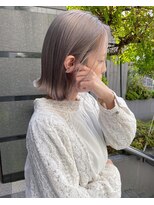 モディッシュバイアルティナ(modish by artina)&nbsp;ホワイティアッシュ_ぶつ切りボブ_ミルクティアッシュ_2