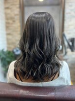 ハサミバイアトリエナガノ 千葉(8sami by atelier nagano)&nbsp;ショートボブ/センターパート/ツヤ髪/グラデーション/イヤリング