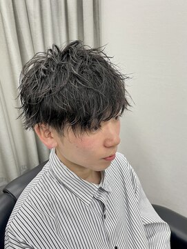 ベロ(Belo) メンズパーマツーブロックマッシュツイストスパイラル