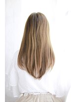 シュシュット(chouchoute)&nbsp;斜めバングデザインカラーシルキーベージュグレージュカラー/009