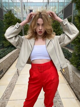 イキ 表参道(iki omotesando) ミディアムヘア/スラッシュ/グレージュカラー/デザインカラー