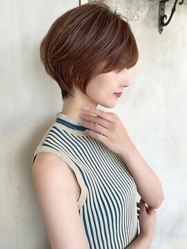 アフロート ルヴア(AFLOAT RUVUA) みねスタイル♪ 似合わせ ショート ボブ 20代 30代 小顔 新宿