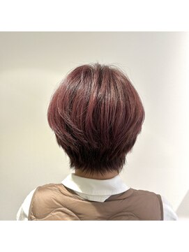 リュネッツ あざみ野店(lunettes) 【白髪ぼかし】ビビットピンク×収まりショート