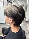 メンズショート　ツートーンカラー　シルバーカラー　ブリーチ