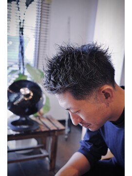 ハンス(Hans) 束感ショート