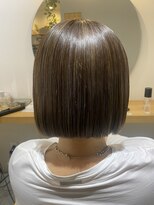 パラゴ(PARAGO.)&nbsp;ヘイリーボブ/グレイッシュハイライト