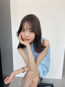 アリュア(Allure) こっくりとしたカラーで柔らかい印象を実現