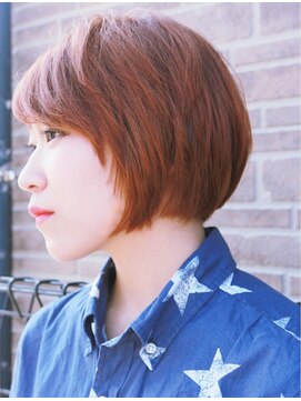 アッシュヘアー ふんわり柔らかショートボブ