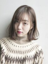 鎖骨ミディ_耳かけウェーブパーマフォギーベージュ_97324