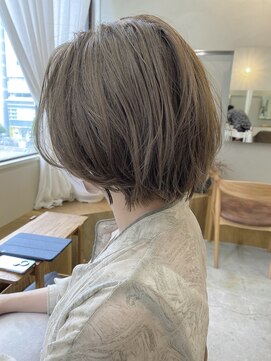マロウ(mallow) 《花屋併設》ショートボブ/カーキアッシュ@20代30代40代