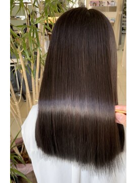 リリック(LyriQ) 艶と潤いを取り戻す LyriQ式 髪質改善トリートメント