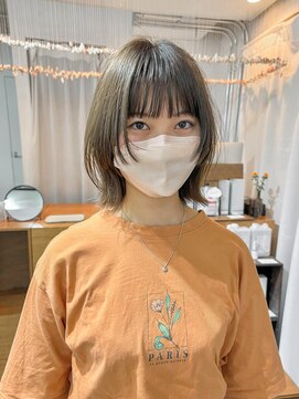 サロン シー(salon sea) salon sea 1回ブリーチ ベージュウルフ