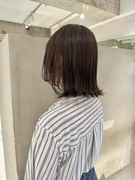 ラミ(L'ami) 艶感グレージュ/切りっぱなしボブ/フェミニンボブ