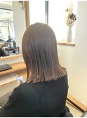 切りっぱなしミディアムボブ
