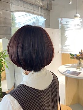 ワッカ(wacca) マッシュ　丸み　ショート　艶髪カラー