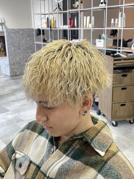 レボ 片町店(Revo) ブリーチパーマ