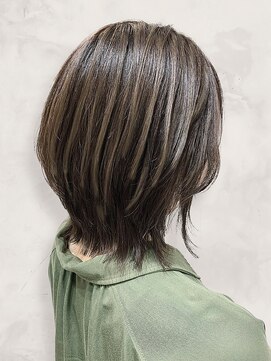 エルプラスヘアー(L+hair) 30代40代大人可愛いショートカットハイライトウルフカット