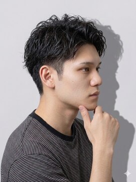 レボ 神宮寺店(Revo) 大人っぽく決まる。フェザーパーマ