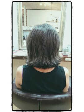 リン ヘアファクトリー アンド アイラッシュサロン(RIN) 外国人風ハイライト＋アッシュグレージュ＋切りっぱなしボブ