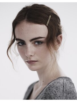 アンドインク(&inc) 30代/40代大人ミディアムウルフレイヤー前髪あり小顔麻布十番