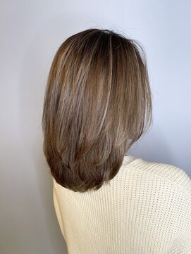 ブロッサム 東久留米店(Blossom) 20代30代40代大人可愛いミルクティーベージュハイライト