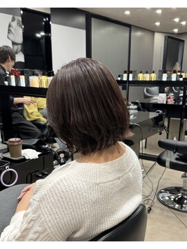 ハルキ ミナト ジャパン オオサカ(HARUKI MINATO japan OSAKA) 外ハネボブ 20代30代40代ヘア 小顔 大阪ボブ 梅田