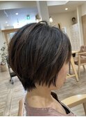 直毛でも動きのあるショートボブ