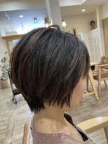 ビューティーパーク ヒロミ(Beauty Park 163)&nbsp;直毛でも動きのあるショートボブ