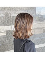 シアン 綱島店(CYAN)&nbsp;☆ 切りっぱなし外ハネボブハイライトカラー☆