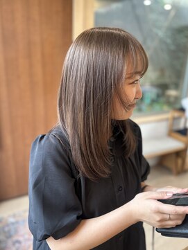 サロンドオクシー(Salon de OXY) ブリーチ無しグレージュ 顔周りレイヤースタイル
